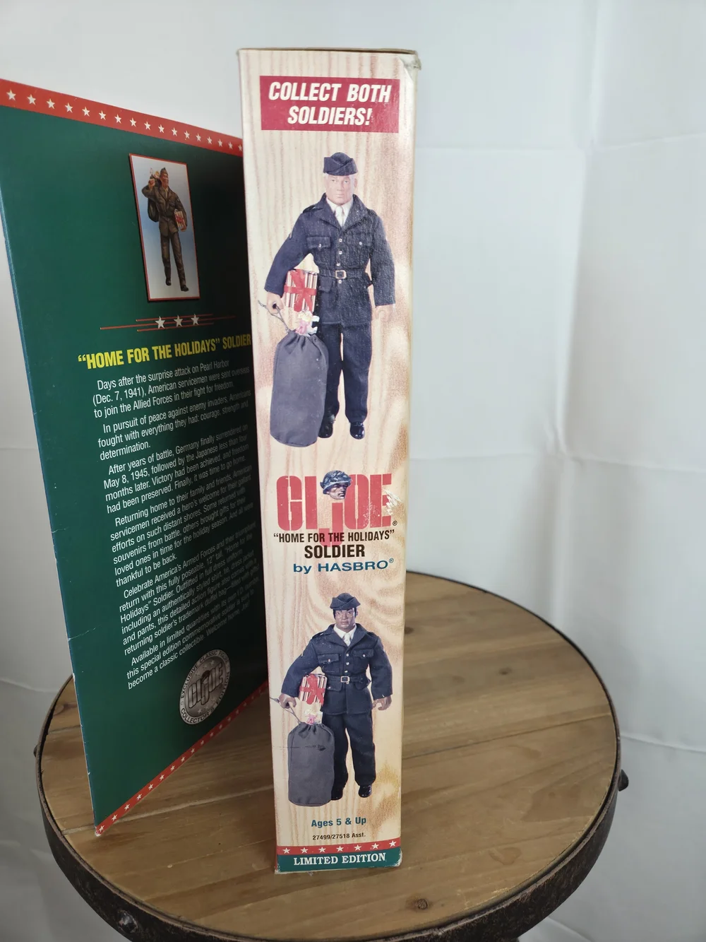 Hasbro G.I. Joe Home for the Holidays Soldier - Green & Red Accents